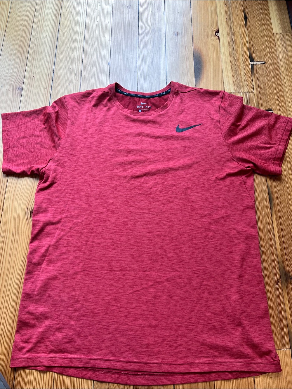 Nike Men’s Heather Red Short Sleeve Dri-FIT Tee Large